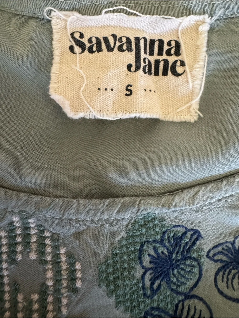 Savanna Jane Sage Floral Embroidered Boho Top Small - Picture 4 of 4